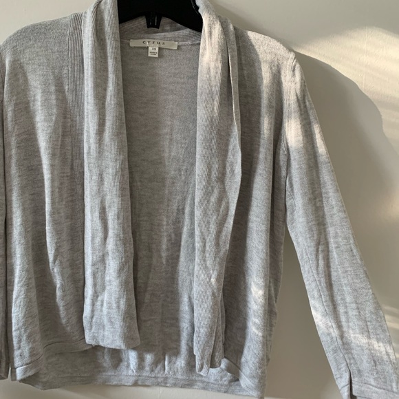 Cyrus Grey cardigan - Picture 2 of 5